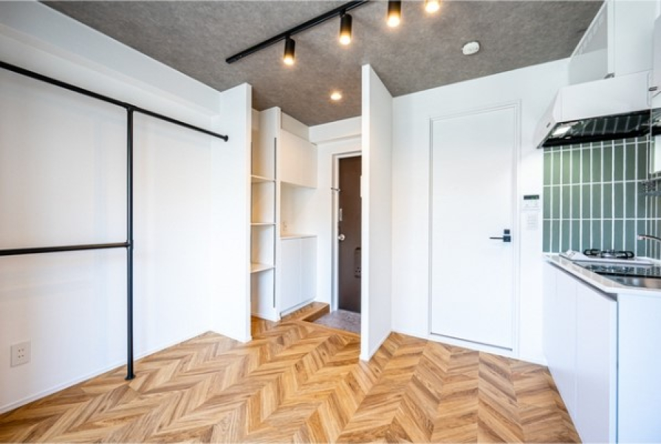 居室は玄関直結。帰宅後すぐに体を休めることができますね。