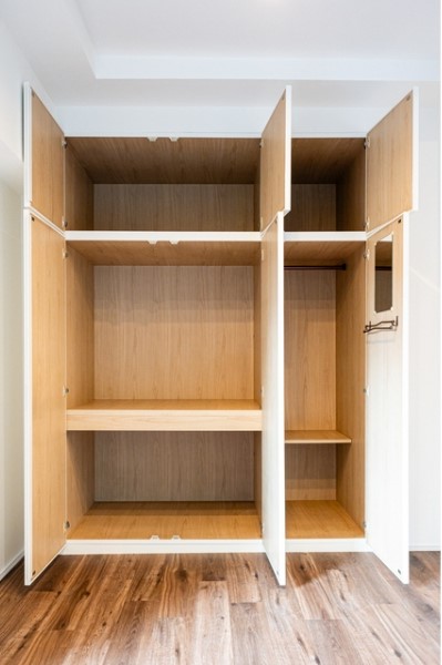 収納が大きく容量◎1番上は高さがありそうなので、使用頻度の低いものの収納に良さそう。