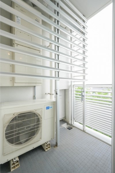 バルコニーはちょっとコンパクト