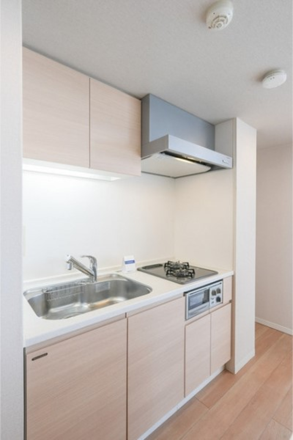 コンパクトだけど使いやすそうなキッチン