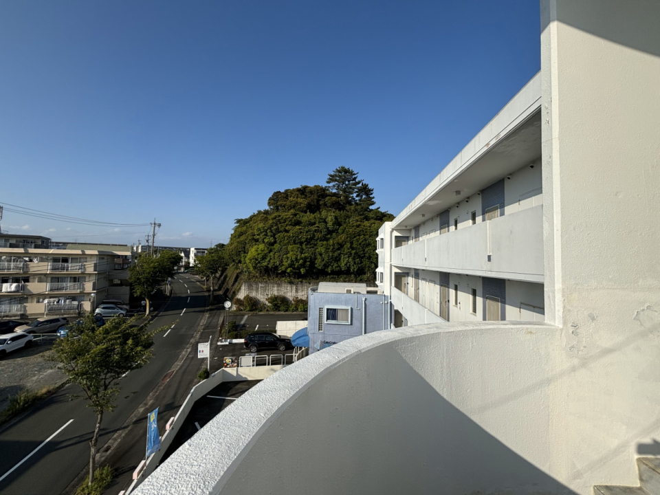 白壁×緑×青空＝最高