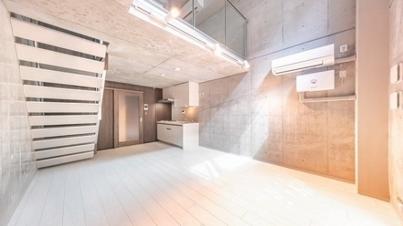 この天井の高さは贅沢です