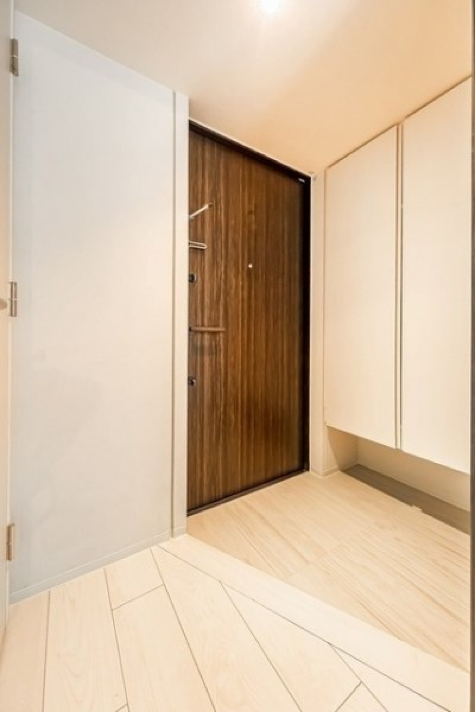 玄関は広さのゆとりがあります