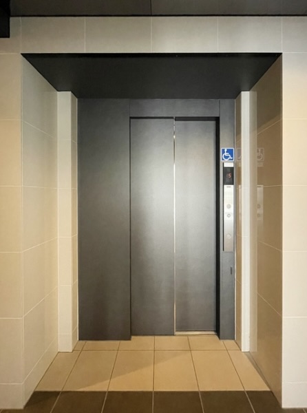 エレベーター