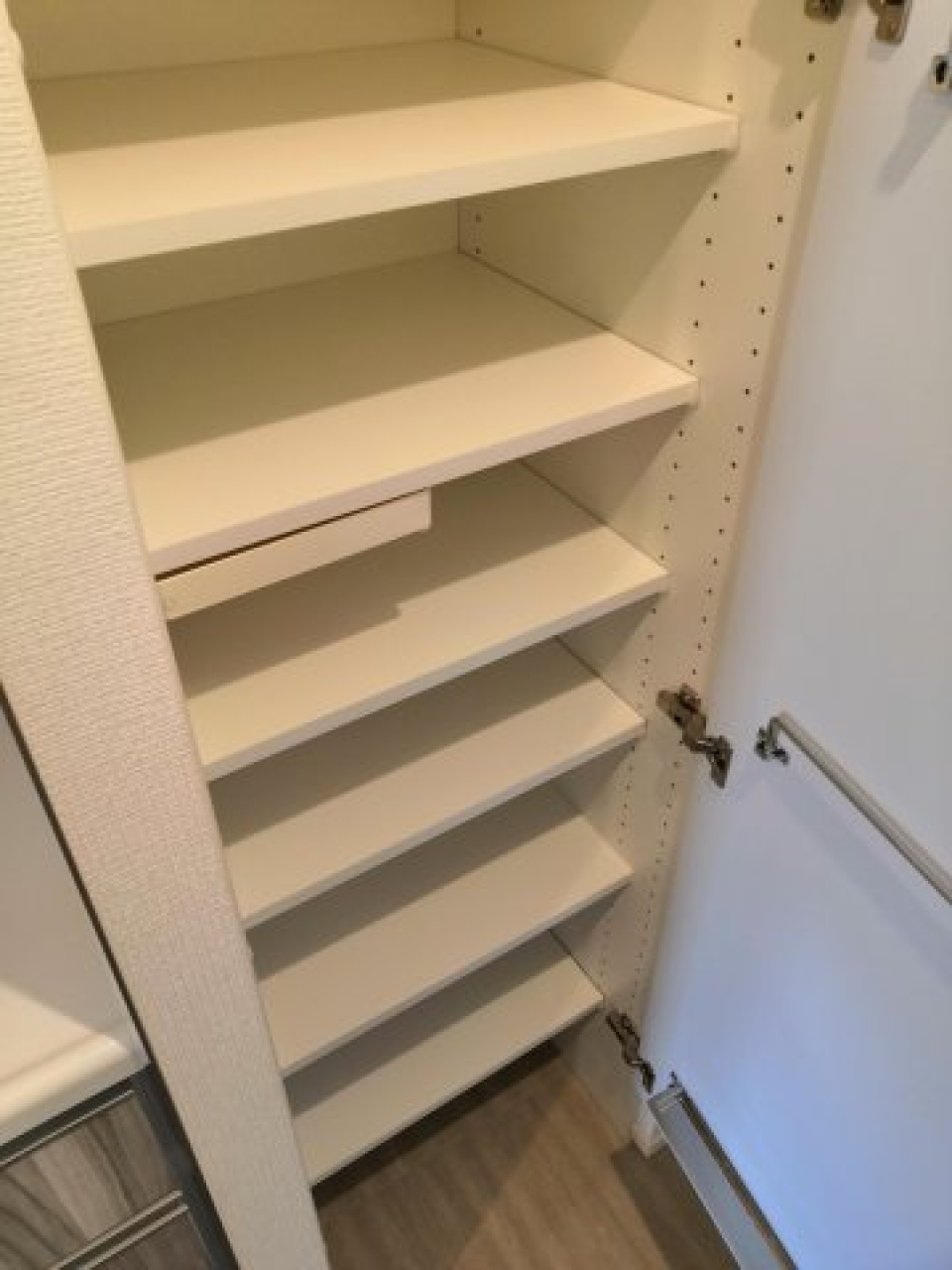 シューズボックス
※参考写真