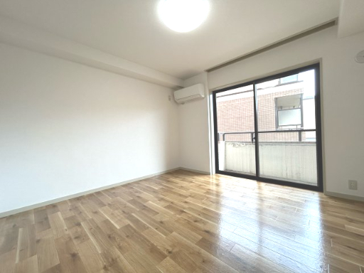 ６．７帖の洋室。