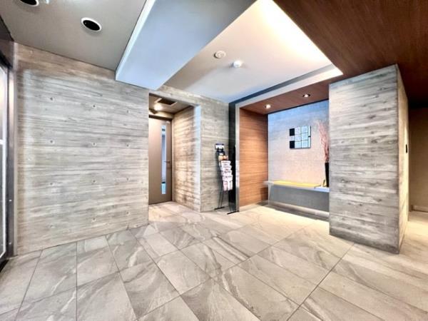 落ち着きのあるロビー。