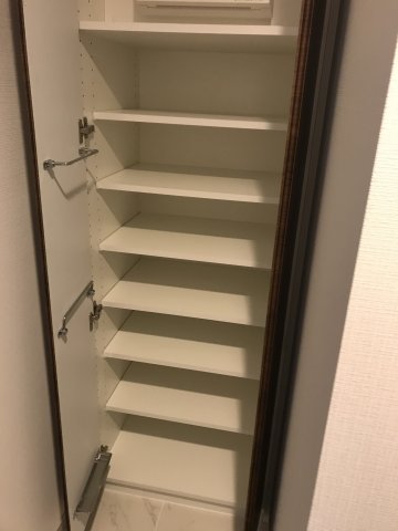 シューズボックス