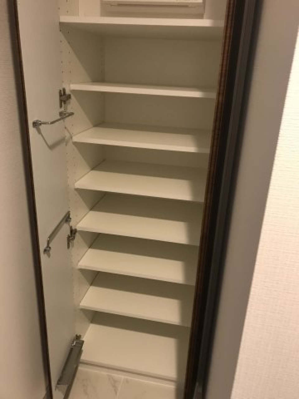 シューズボックス