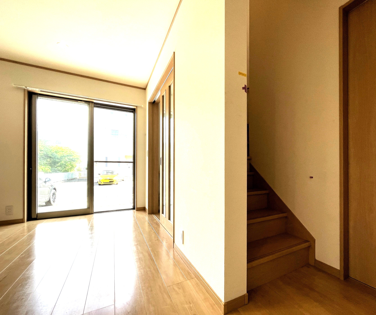 2階から降りてきたら必ずリビングを通る間取り。家族のコミュニケーションも増えます