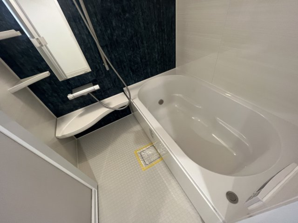 浴室の様子。浴室乾燥機付きで、雨の日でも安心。