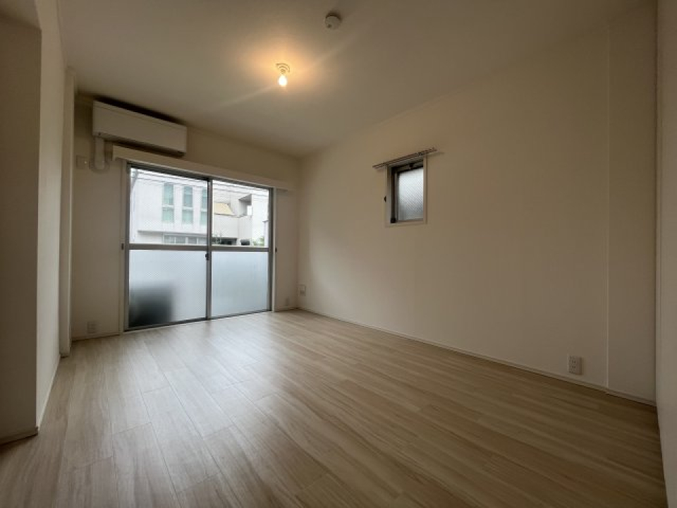 寝室は3つ。家族で住んでも、それぞれ自分の部屋が持てそうですね。