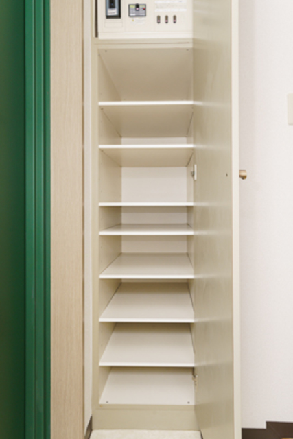 玄関サイドには、シューズBOXがついています。
※写真は同タイプ住戸です。