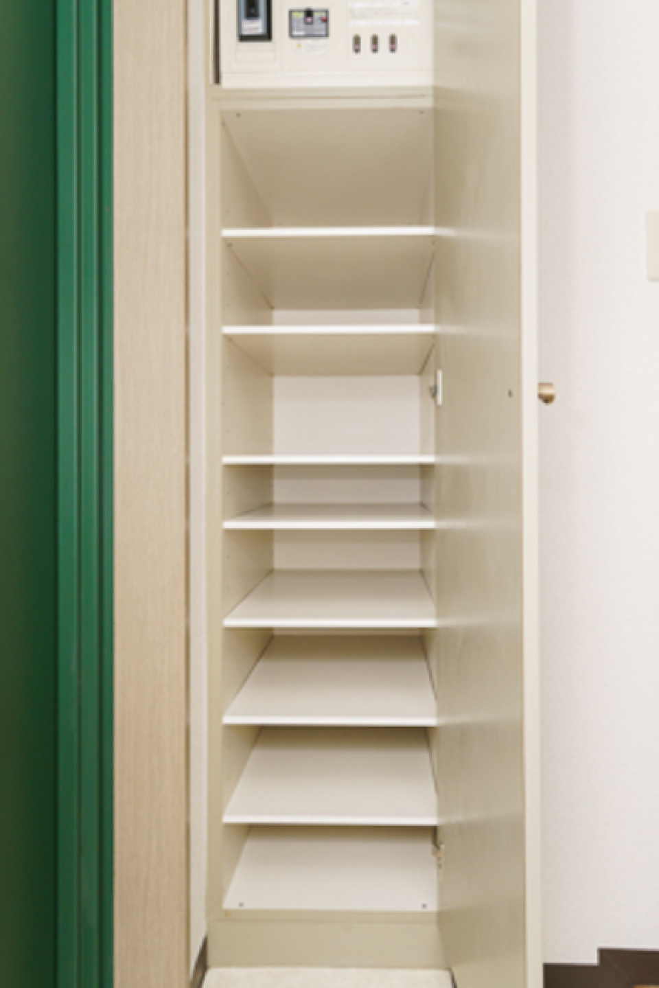 玄関サイドには、シューズBOXがついています。
※写真は同タイプ住戸です。