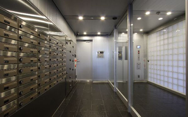 落ち着いたエントランスです