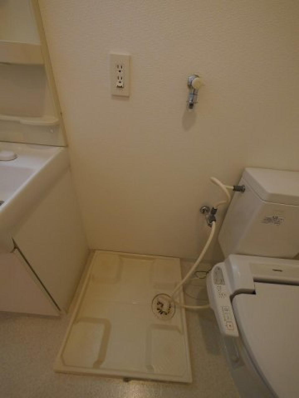 明るい洗面所です