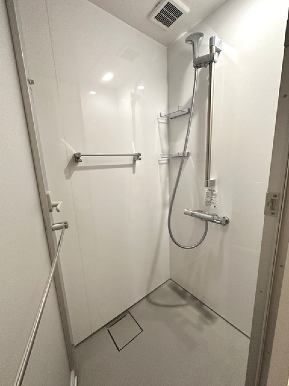 シャワールーム
※写真は同タイプ住戸です。