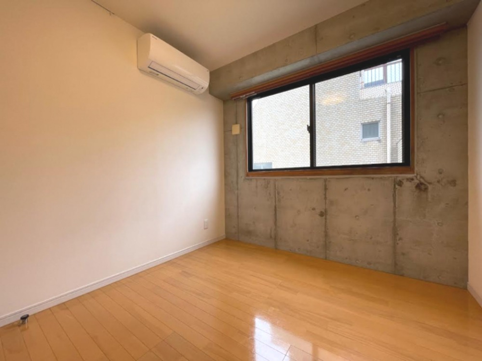 ２面採光で自然光を取り入れやすい。