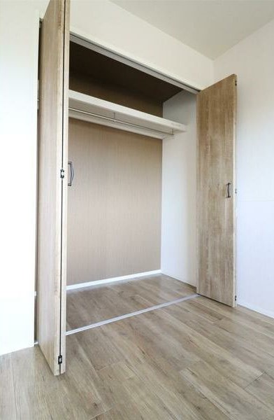 洋室の収納スペース