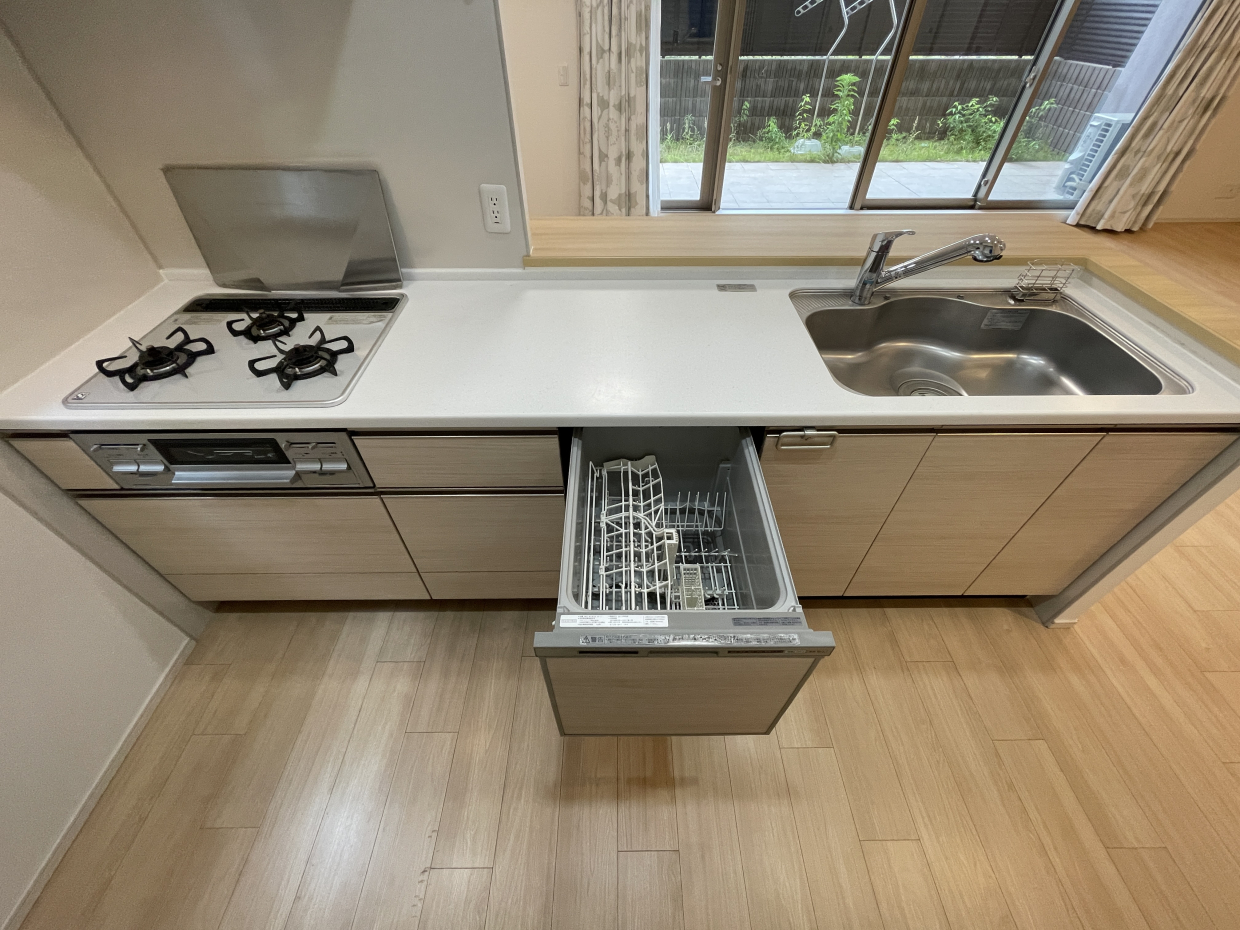 食洗機を装備しております。