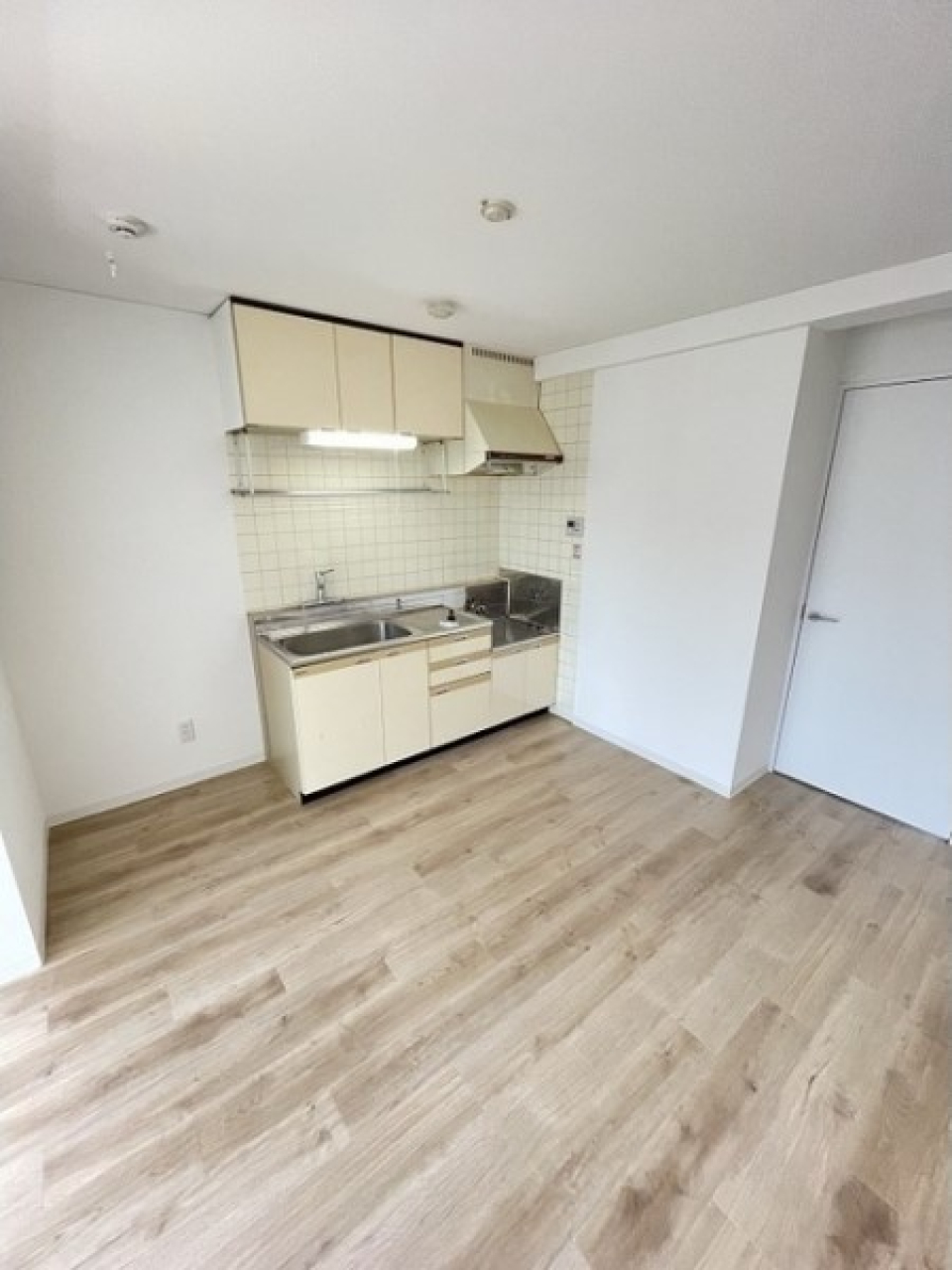 LDK兼居間？というちょっと変わったネーミングの空間は約10帖