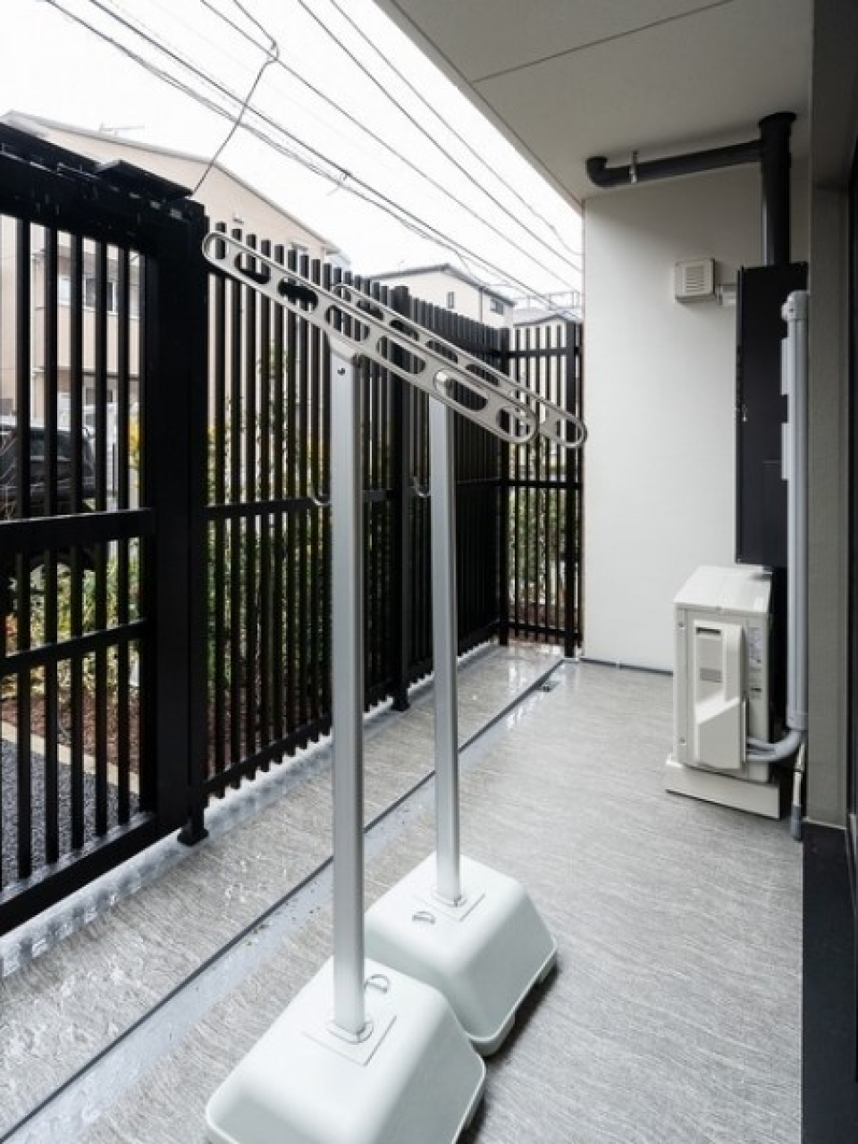 コンパクトですがテラスがあるのでガーデニングが楽しめそうですね