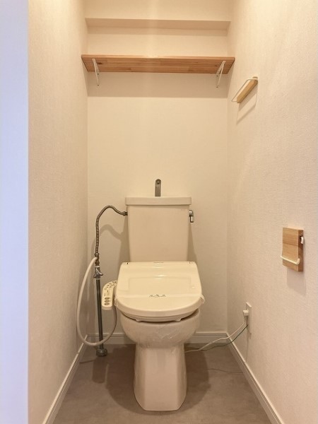 トイレのホルダー類にもこだわりを感じます