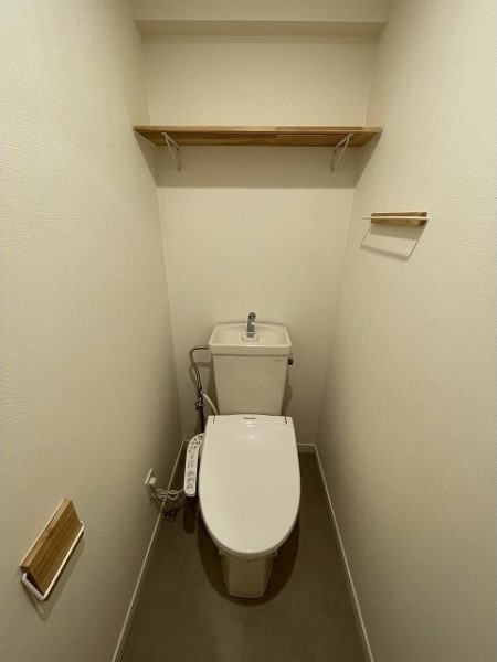 トイレのホルダー類にもこだわりを感じます