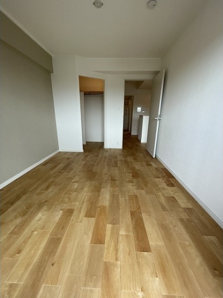 南向きの5.6帖のお部屋は寝室に良さそう