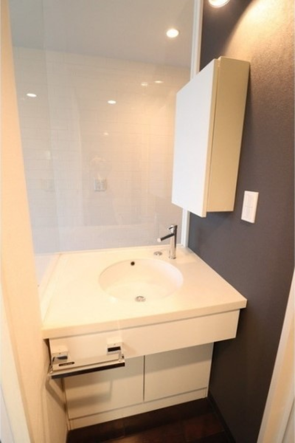 さりげなく角がスケスケ