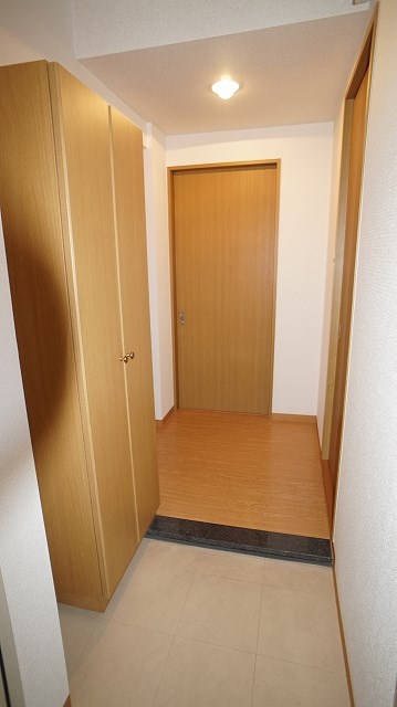 玄関
大容量のシューズボックスもあります。