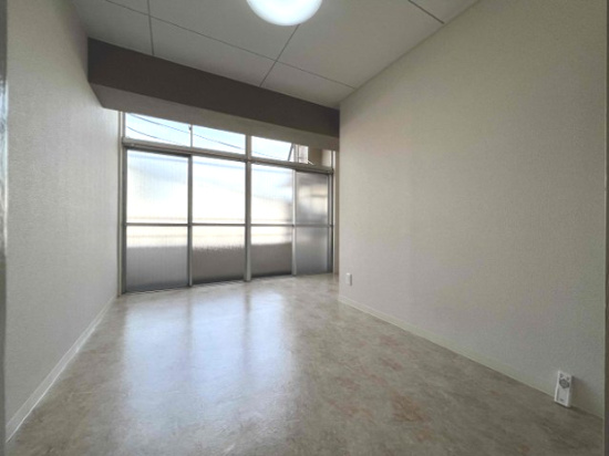 洋室は5.5帖あります