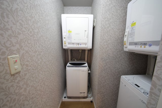 なんと嬉しい乾燥機付きです。 