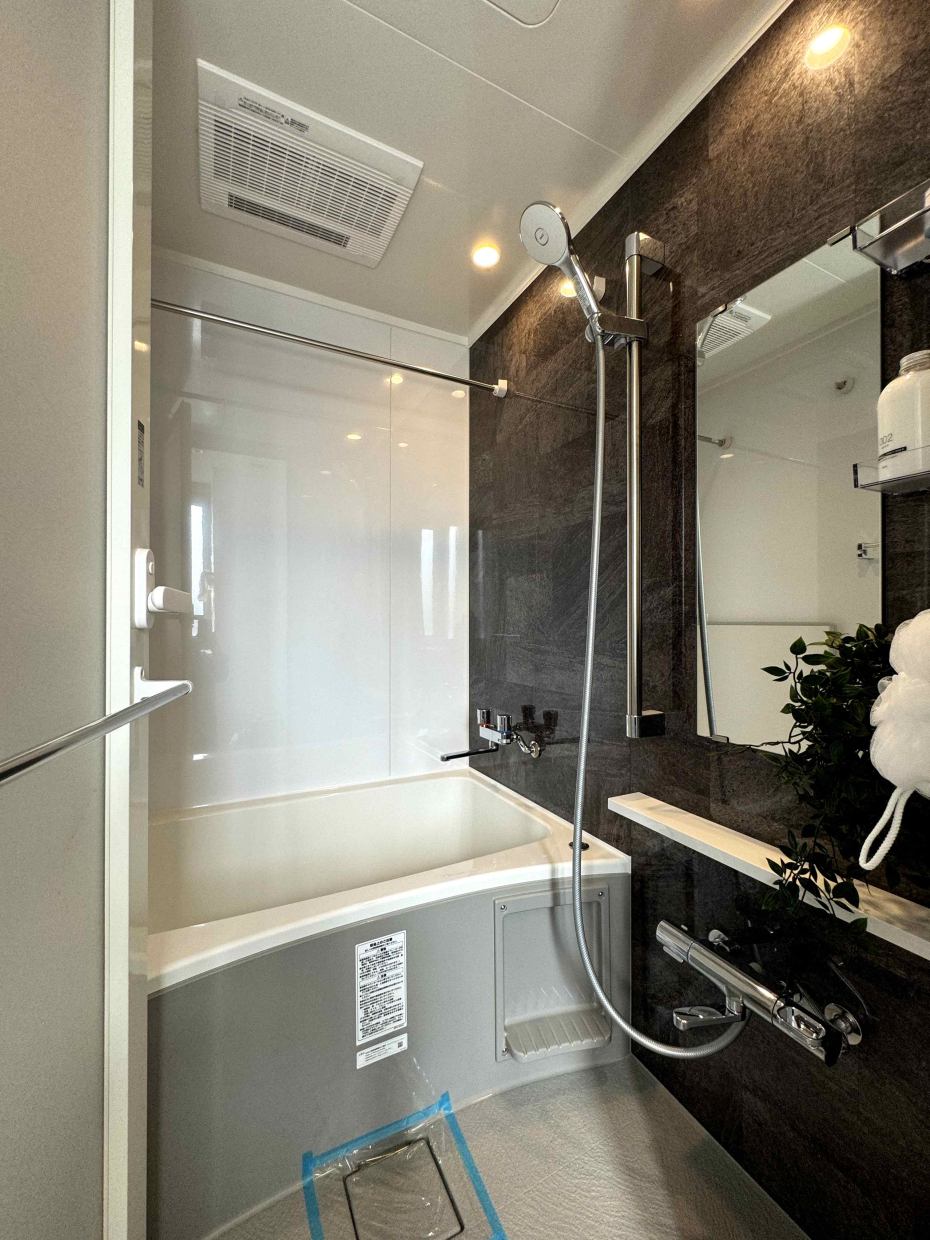 お風呂は浴室乾燥機付き