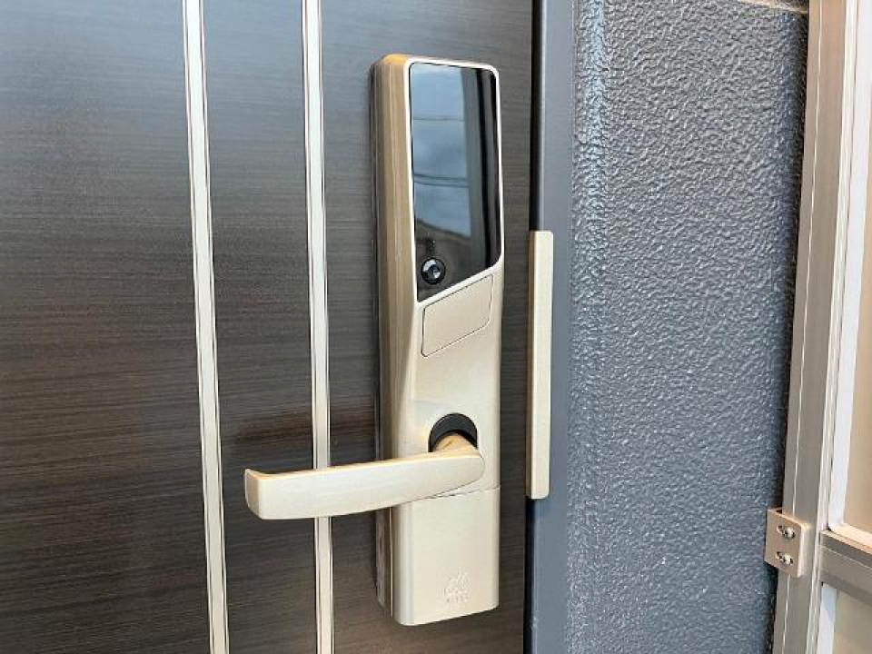 電子ロック付き