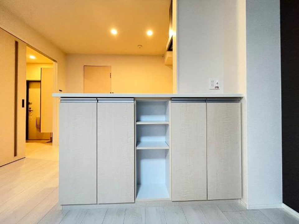 カウンターキッチンの反対側