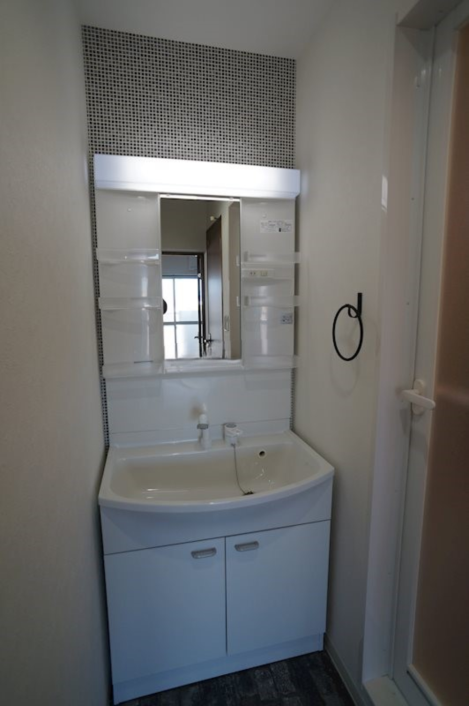 洗面もコンパクト。