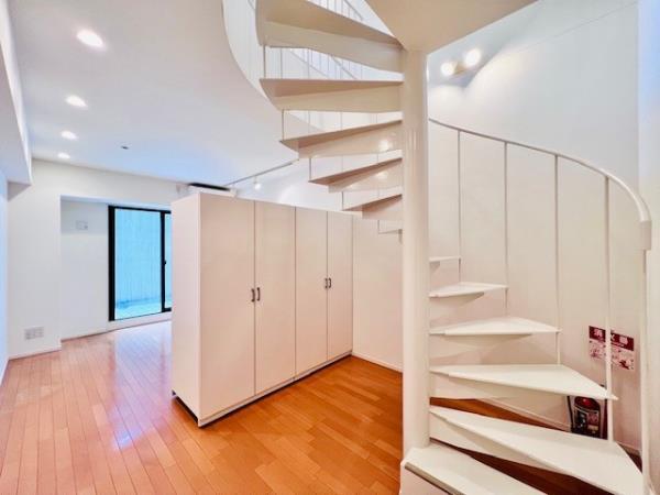 螺旋階段のある暮らし、始めませんか？