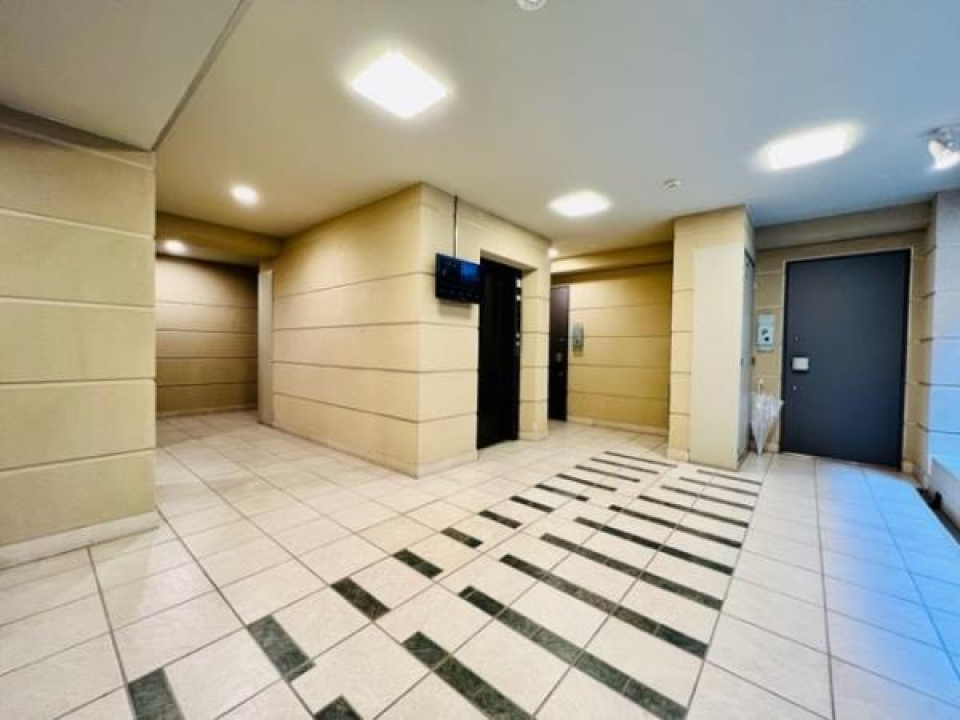 エントランスも高級感漂う雰囲気。