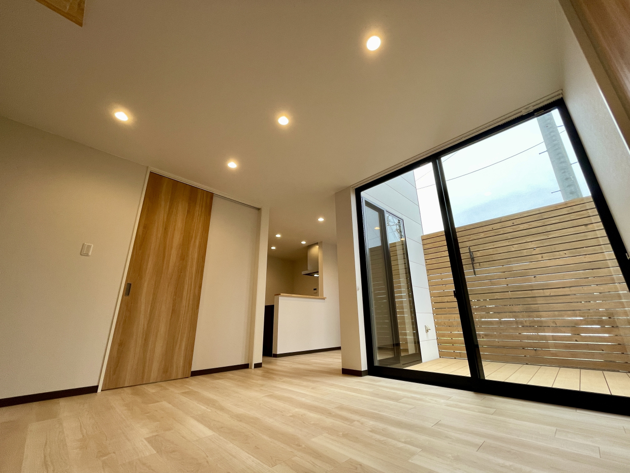 賃貸では珍しい、ウッドデッキ