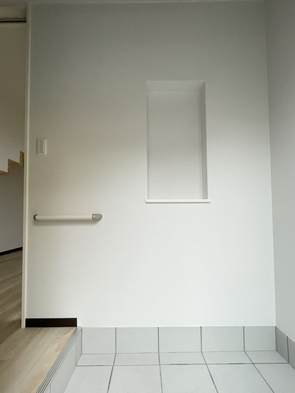 玄関のニッチには家族写真とか飾っちゃう？！