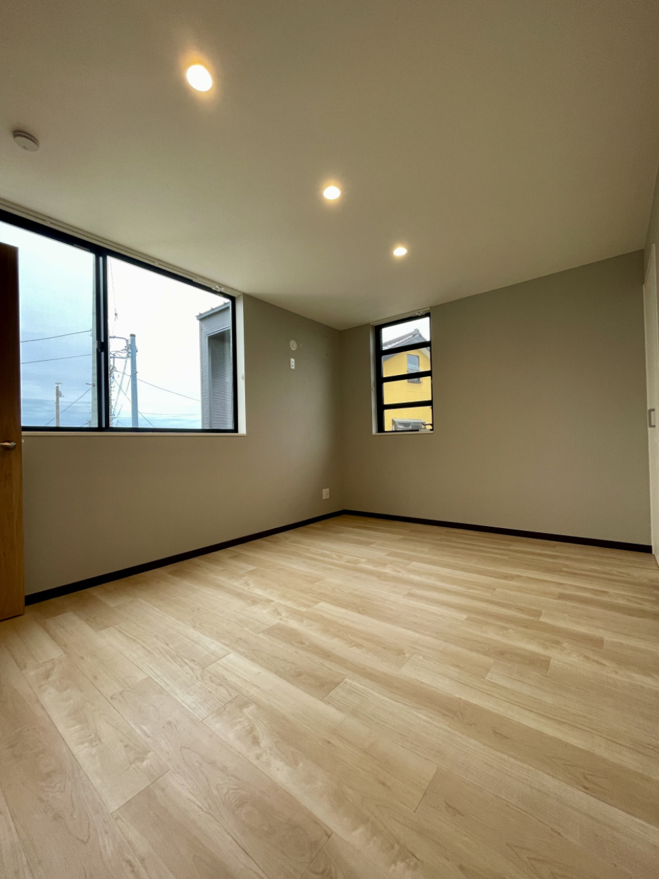 別角度からみてみるとこんな感じ。7.4帖ってけっこう開放的！