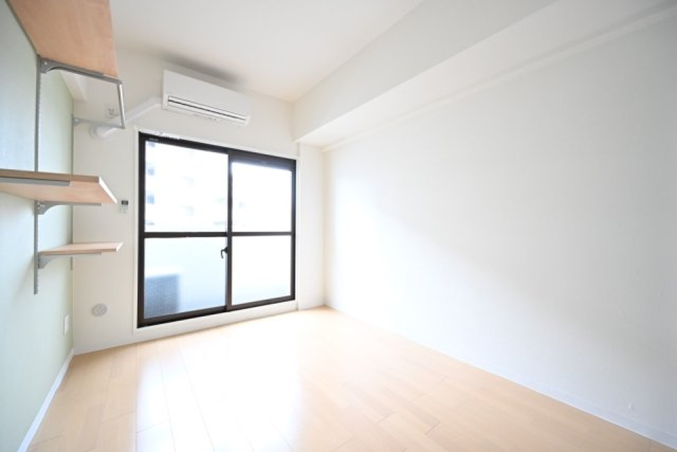 南西向きの6階なので日差しはよく入りそうです◎