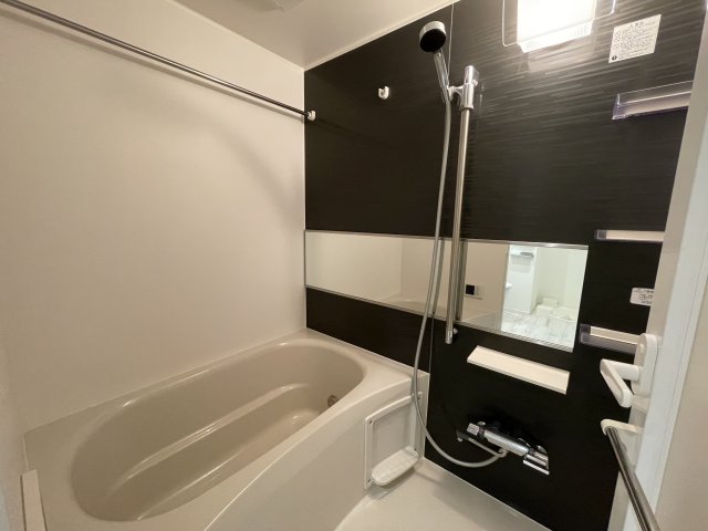 ゆっくり浸かれそうなお風呂！※別号室同タイプ