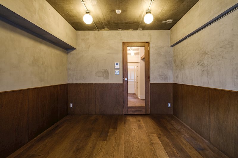 マニッシュなインテリアがお似合いの空間