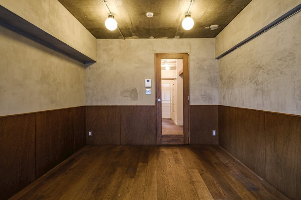 マニッシュなインテリアがお似合いの空間