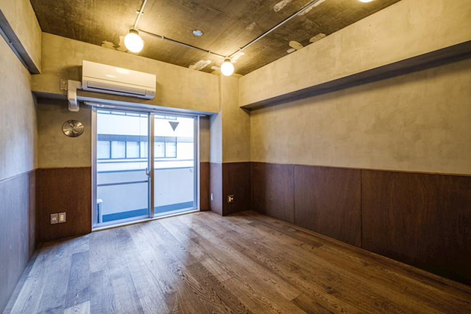 アンティークのような深みのあるリノベーションです