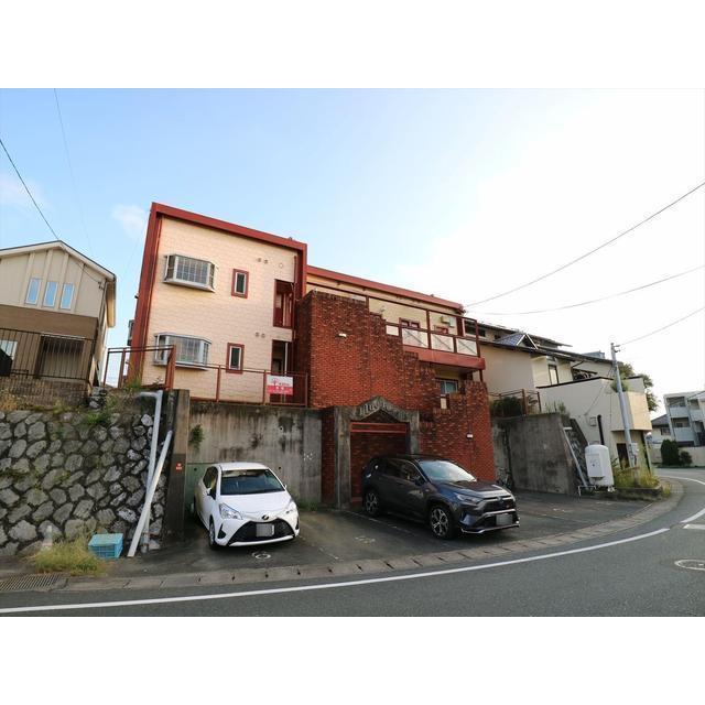 赤いレンガのかわいい外観