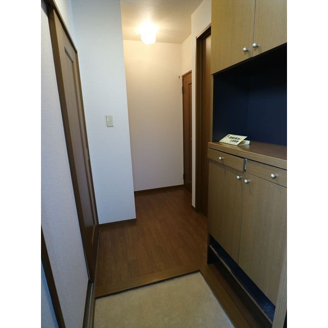 ふたり暮らしには十分な玄関スペース