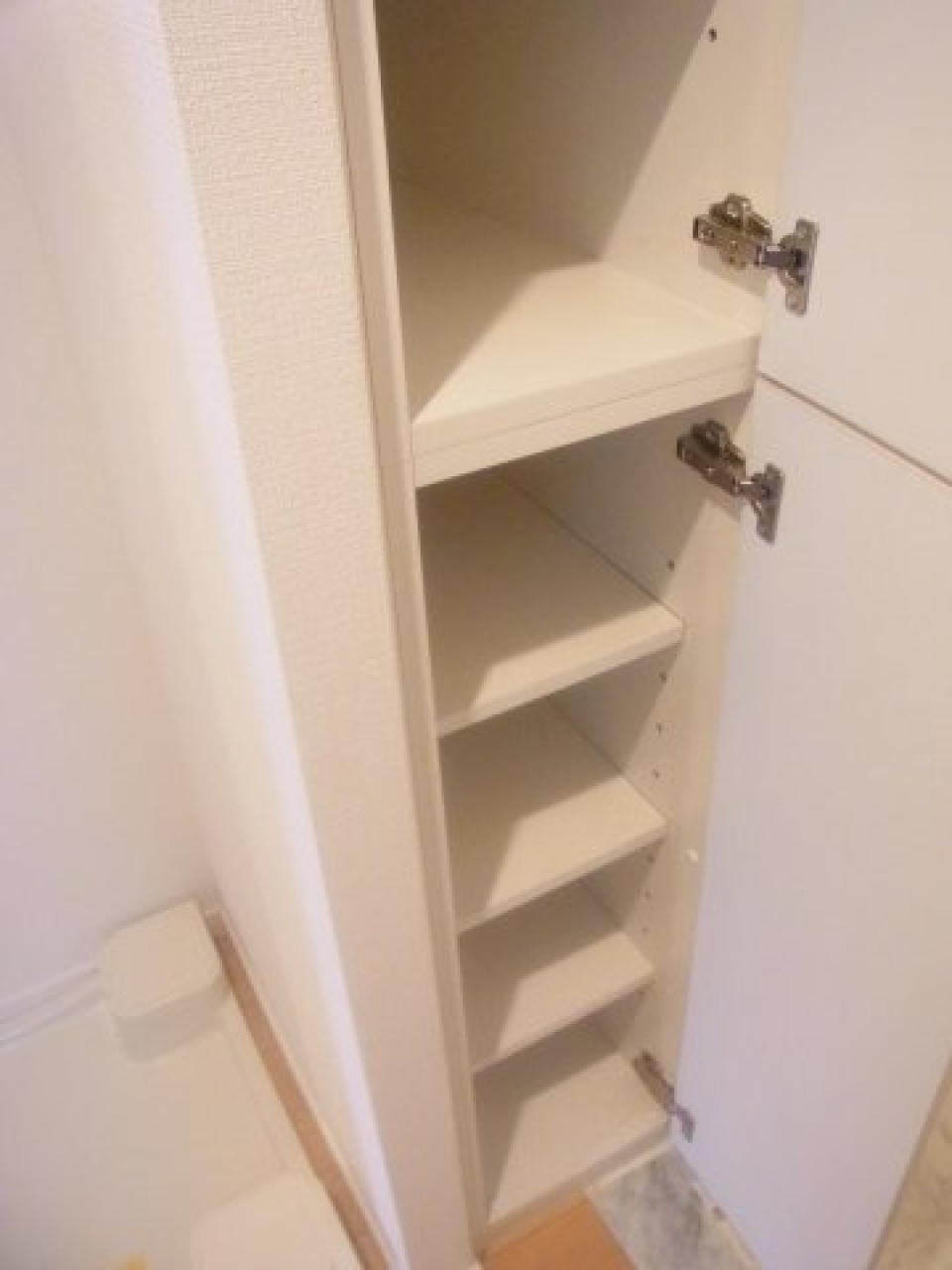 洗濯機置き場横